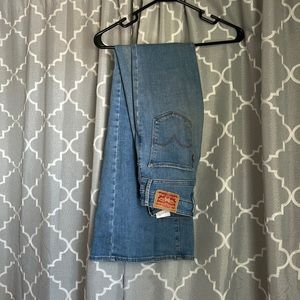levi’s high rise bootcut jeans